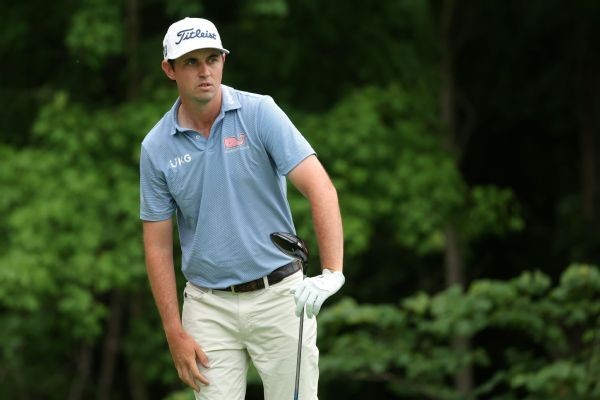 Poston 'rides momentum,' up 4 at Deere Classic