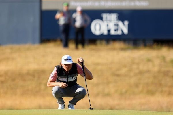 Smith, hoping to cement elite status, leads Open