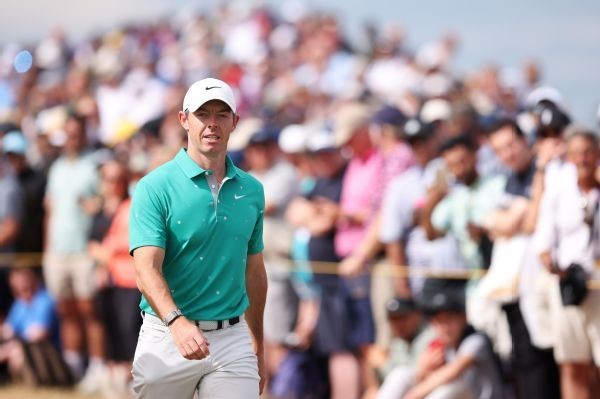 McIlroy, Hovland avoid blunders, share Open lead