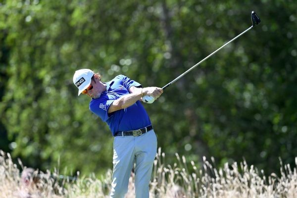 Jimenez holds off McKenzie to win Boeing Classic