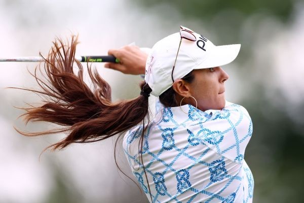 Reto sets course record to lead CP Women's Open