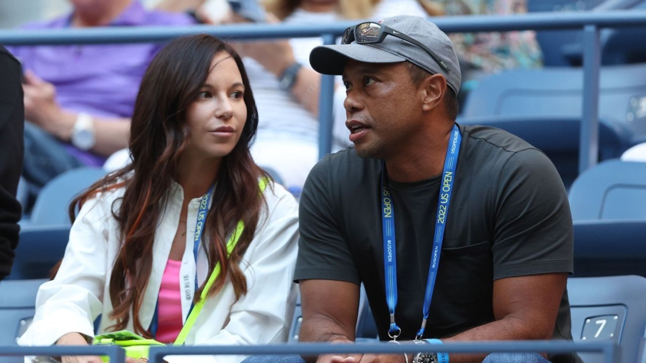 Tiger's ex-girlfriend drops $30 million lawsuit