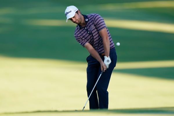 Local favorite Riley tied atop Sanderson Farms