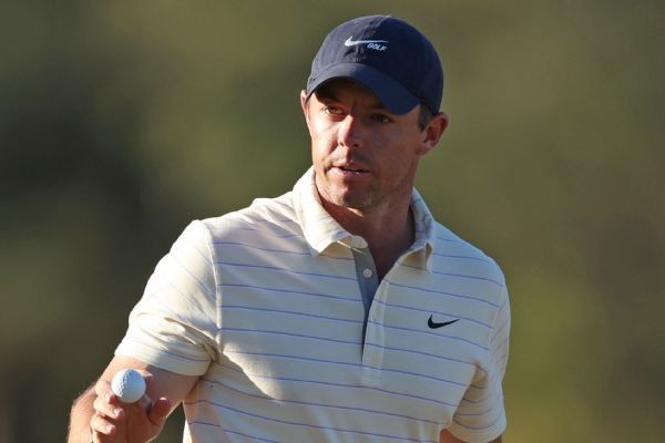 McIlroy, with No. 1 in sight, leads by 1 at CJ Cup