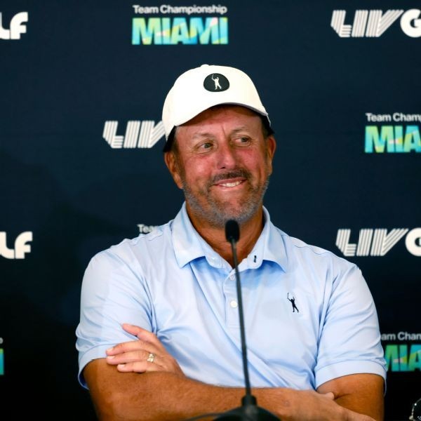 Mickelson has new-look LIV team for '23 season