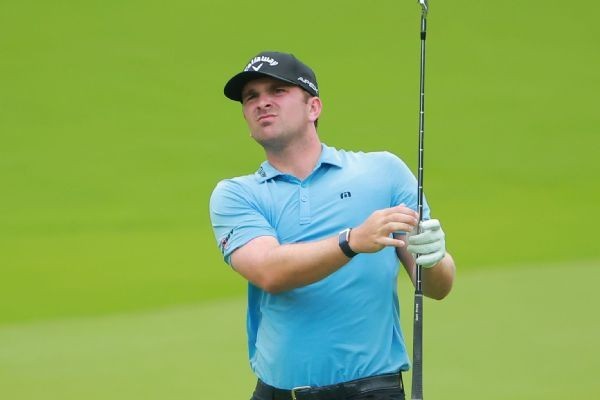 Gordon up 1 shot at Mayakoba after firing 62