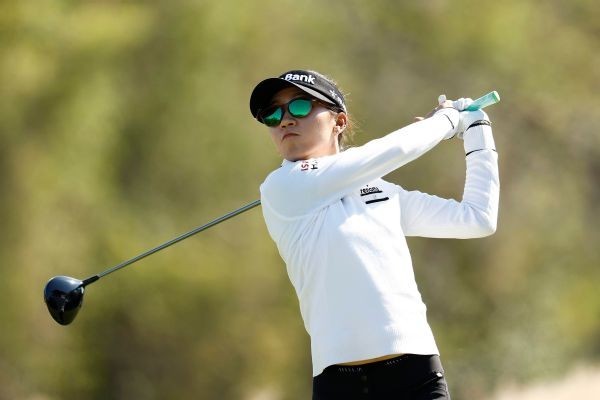 Ko shoots 7-under, 65, leads at LPGA finale