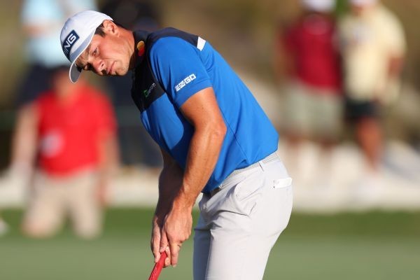 Hovland in position to repeat, up 3 in Bahamas