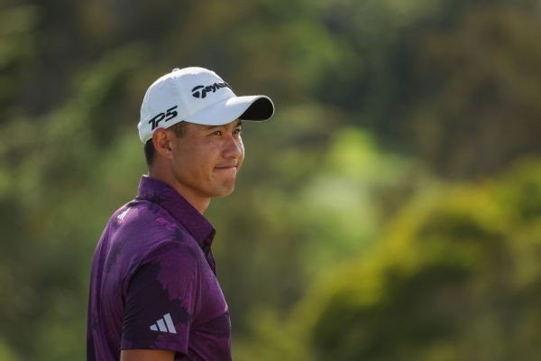 Morikawa's birdie run puts him 6 up at Kapalua