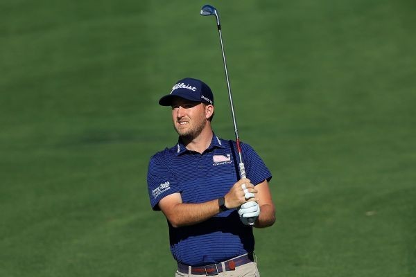 Hodges posts 63, leads 3M Open; Thomas 6 back