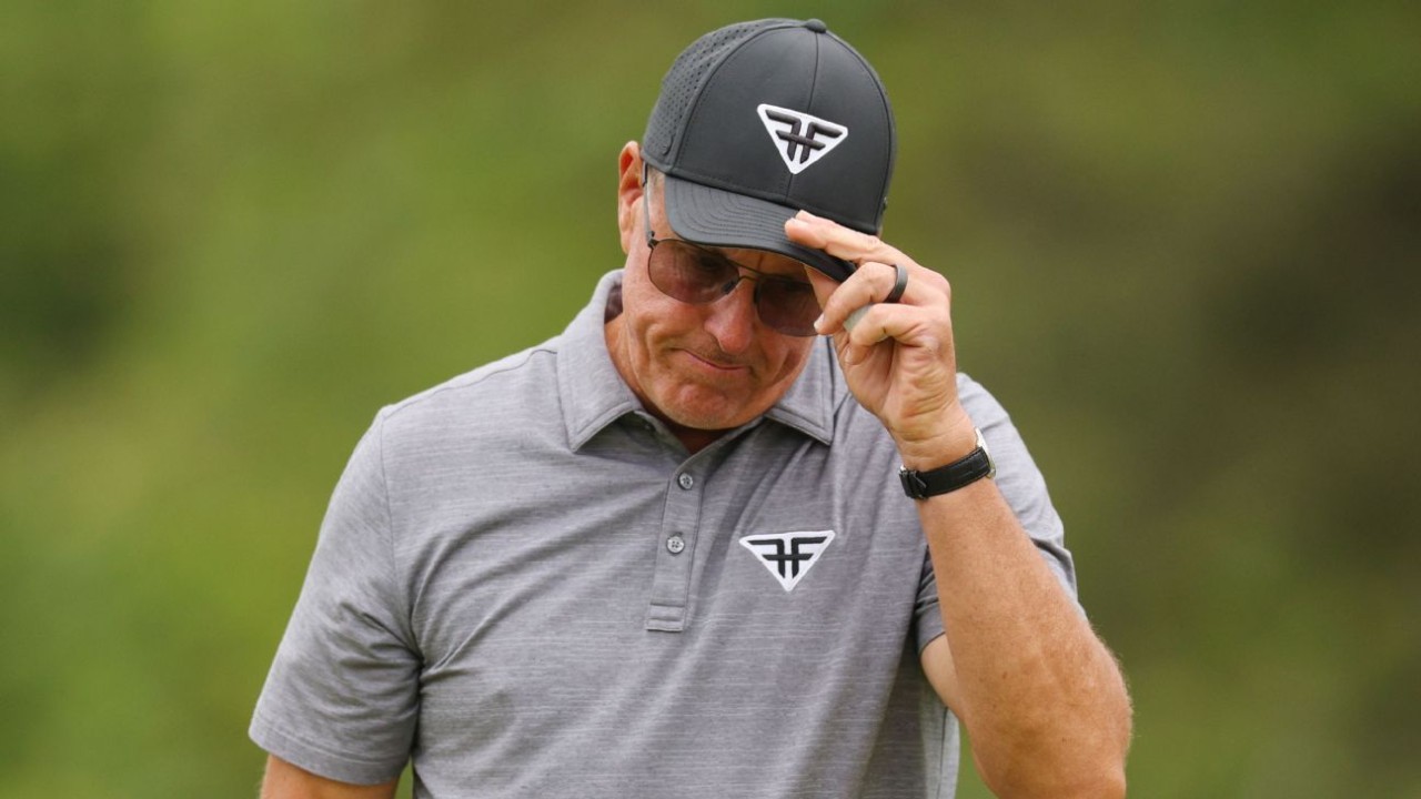 Mickelson: 'Lot more going on' in LIV-OWGR fight