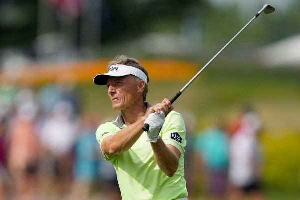 Langer holds 2-shot lead at U.S. Senior Open