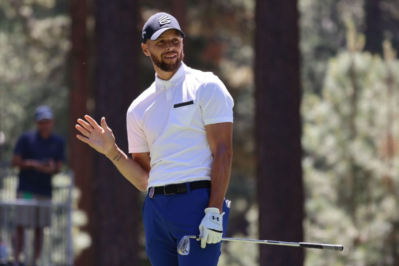 Curry makes big splash with hole-in-one at ACC