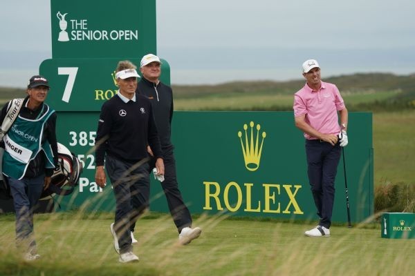 Alker celebrates birthday with Senior Open lead