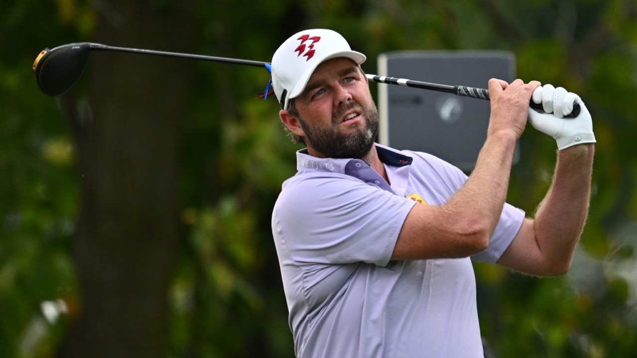 Leishman leads LIV regular-season finale after 1