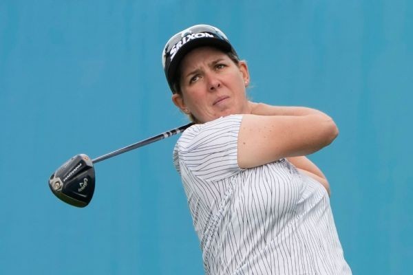 Buhai shoots 10-under 62 to lead in South Korea