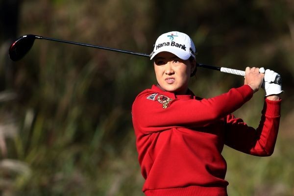 Lee takes 2-stroke lead at LPGA South Korea