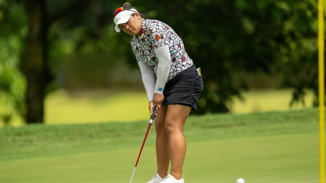 Suwannapura slips, rebounds to lead in Malaysia