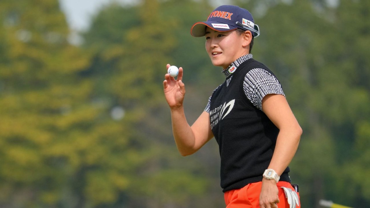 Akie Iwai goes low with 63 to lead Japan Classic