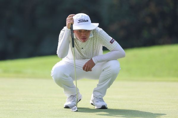 Chen holds 3-shot China Open lead despite bogey