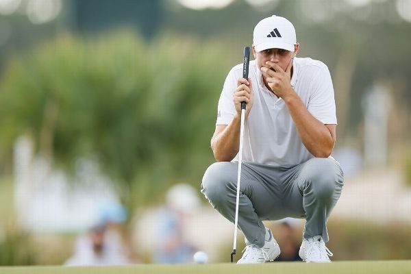 Aberg keeps pace with 61, up 1 at RSM Classic