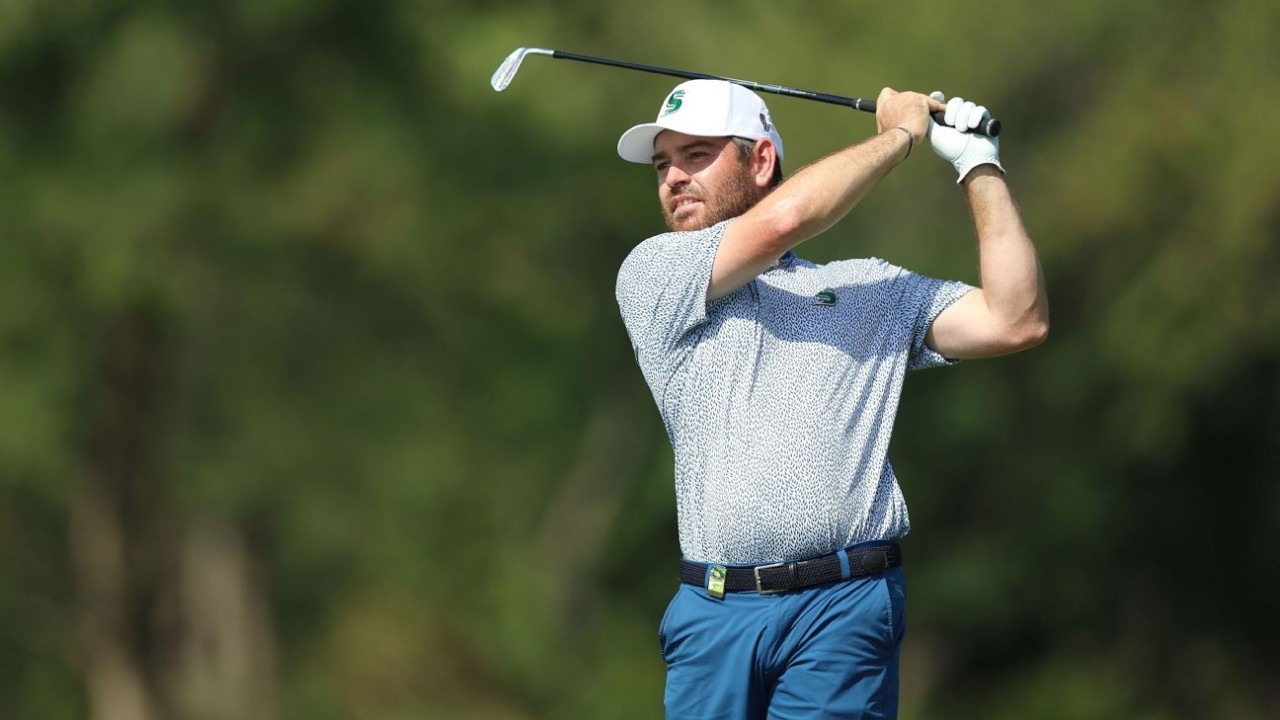 Oosthuizen, Schwartzel share South Africa lead