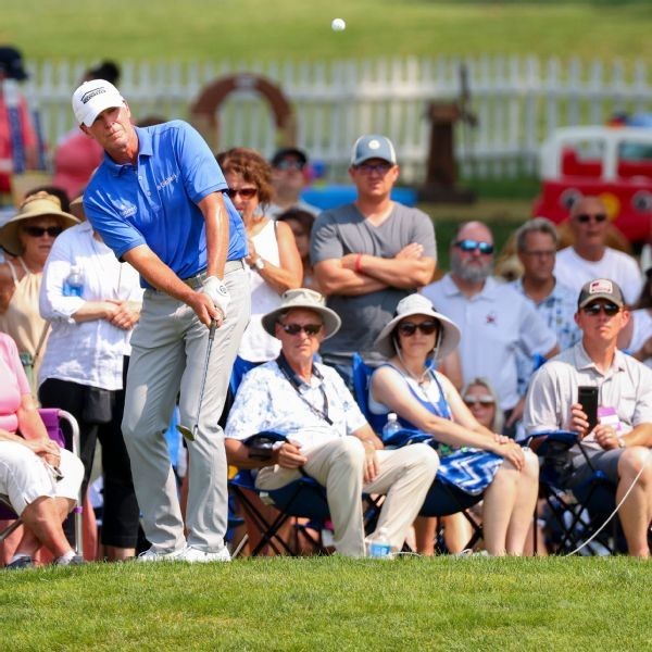 Stricker uses short game to take Firestone lead