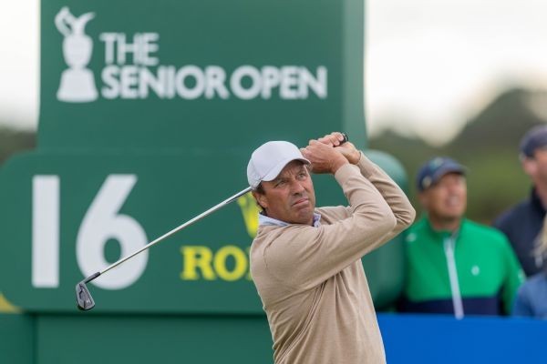 Ames carries first-round lead at Senior Open