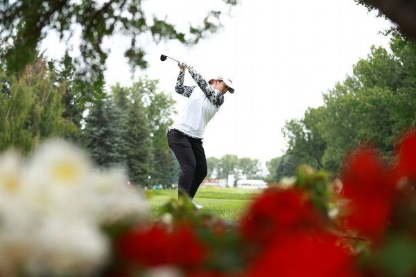 Saigo shoots record-low 61; Ryu leads at Calgary