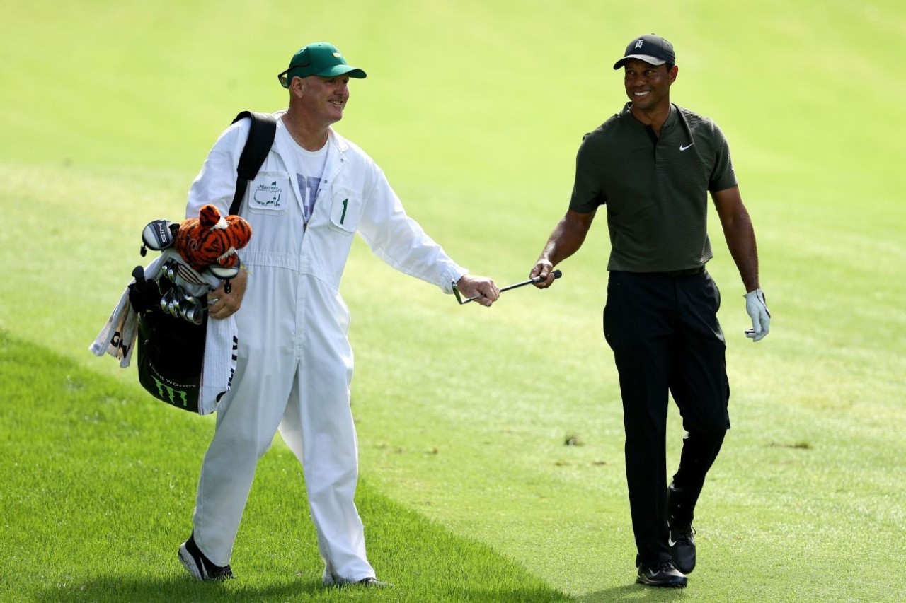 Cantlay hires caddie LaCava with Tiger's approval