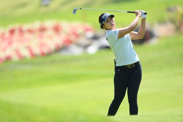 Lee6 finds her form in Cincy with 63 to lead by 1